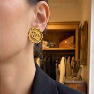 CHANEL Vintage Gold-Tone Round CC Medallion Earrings (clip on)